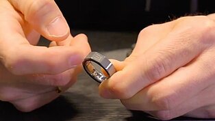 smart Ring Even R1, der zur Even Realities Even G2 Brille gehört