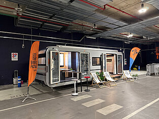zgoll-caravnan geparkt im Keller vom Real Madrid Stadion
