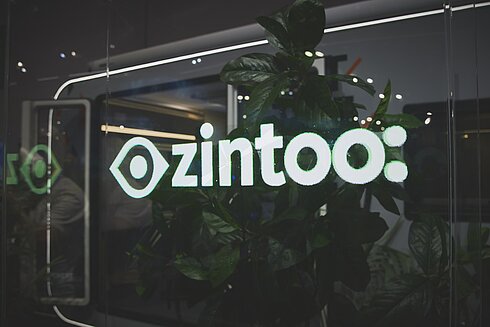 Anzeige 3D Propellern zintoo: Digital X
