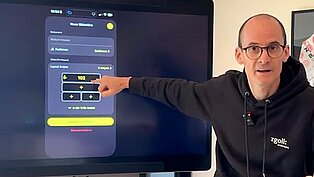 Michael zeigt, wie man die Widgets bei der Engo3 App einrichtet